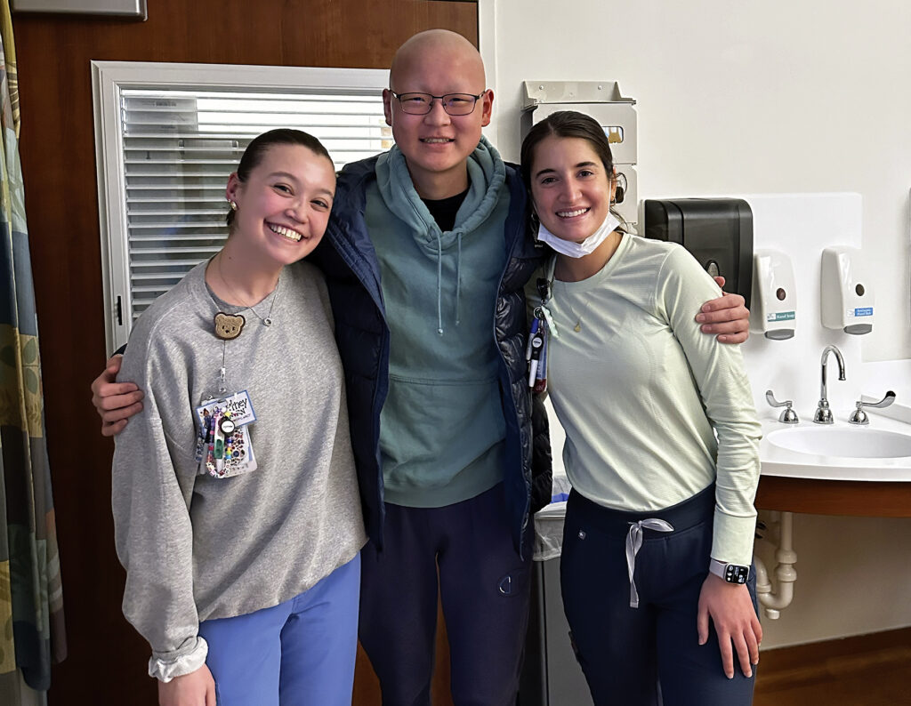 Photo-1-Lam-with-nurses-3