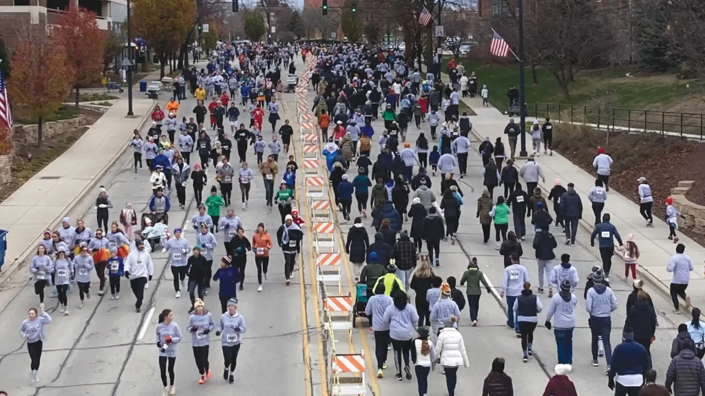 Photo-4-crowd-shot-mid-race